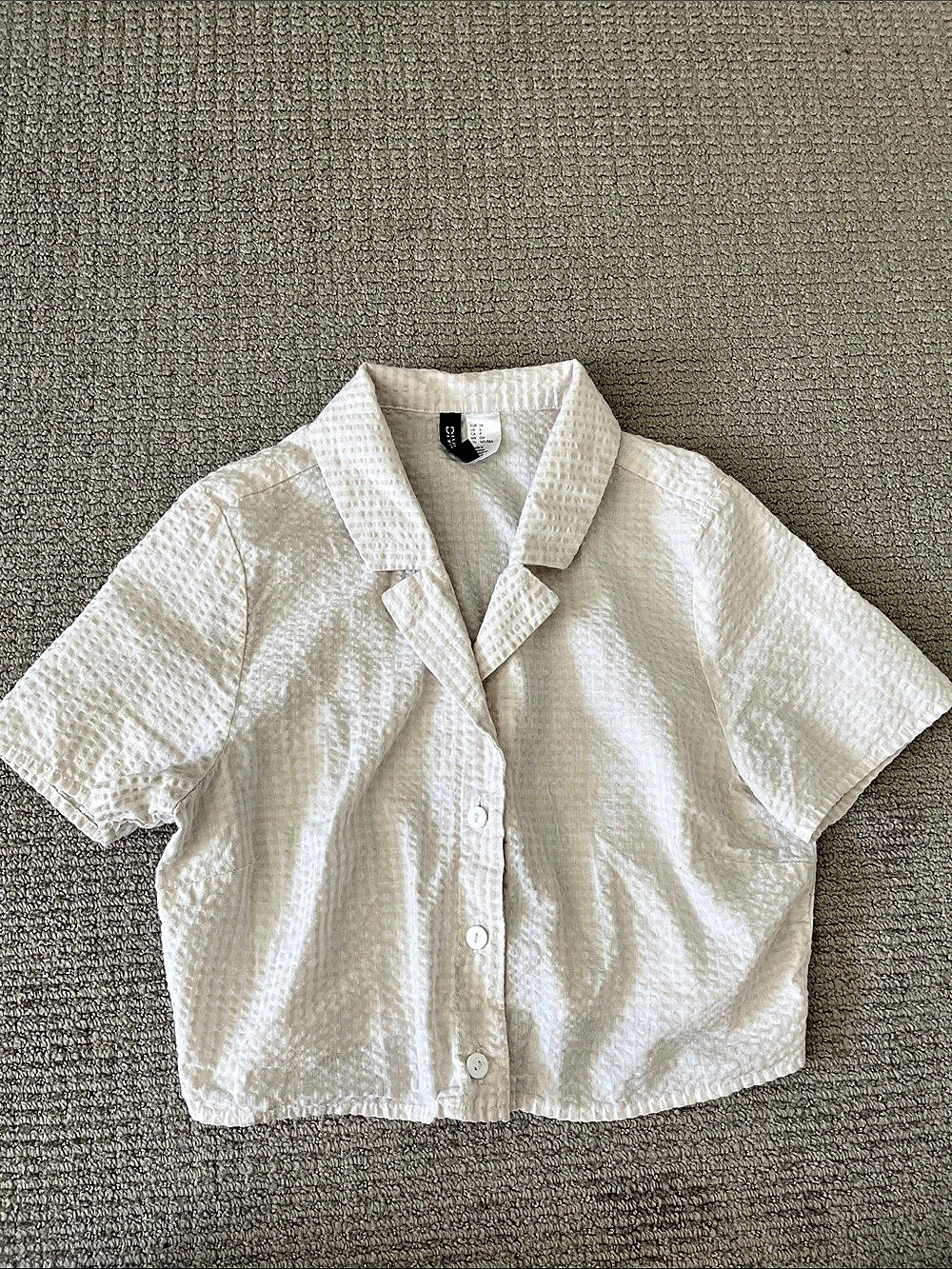 H&M Divided Gingham Short Sleeve Shirt Size small Like New